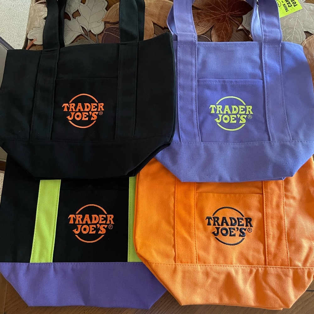 Trader Joe's Reusable Tote Bags Set
